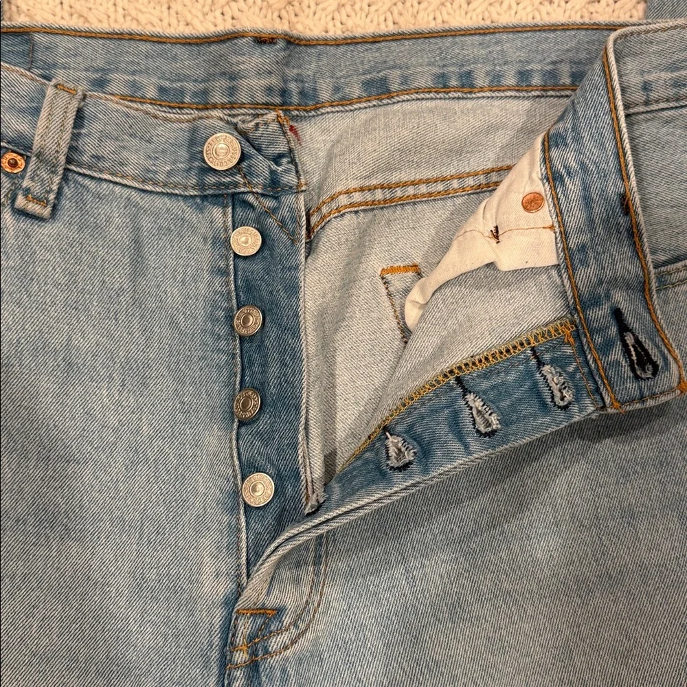 Levi's 501 34/34 Men’s Botton fly Light blue Jeans